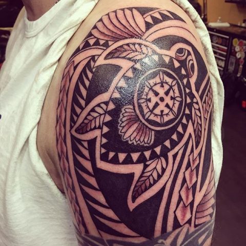 Polynesian turtle shoulder tattoo
